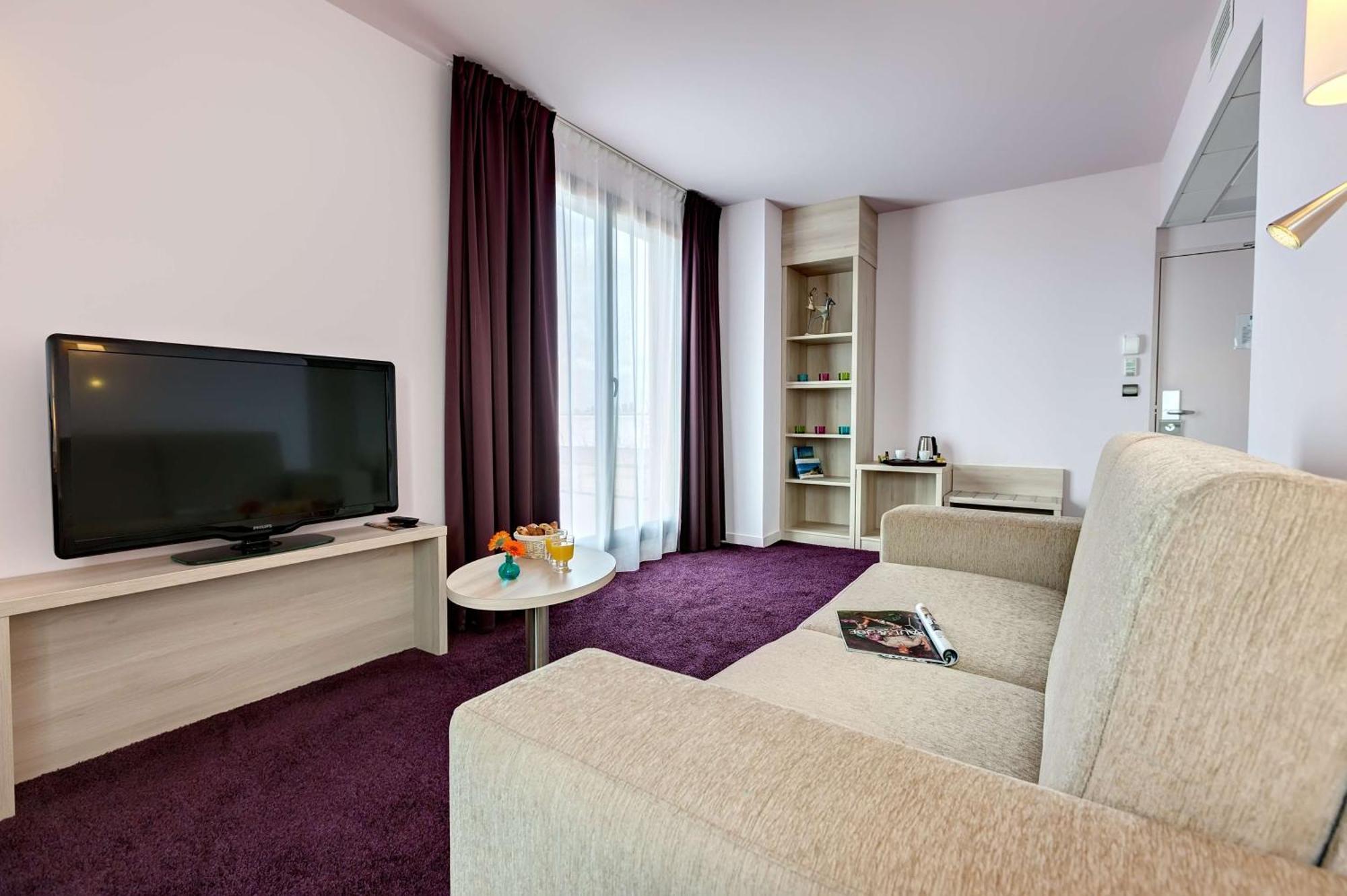 Brit Hotel Vendee Mer Les Achards  Exterior foto