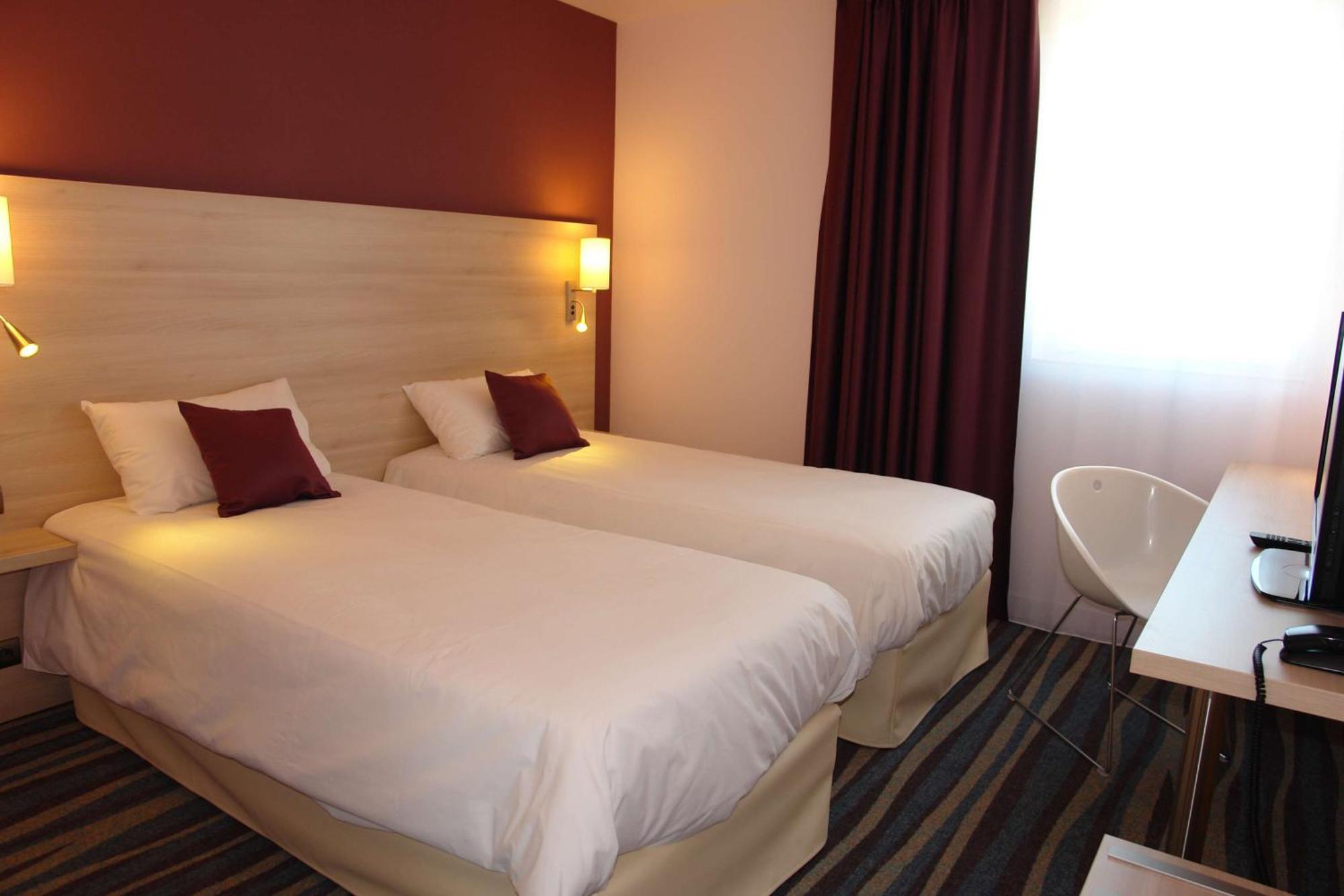 Brit Hotel Vendee Mer Les Achards  Exterior foto